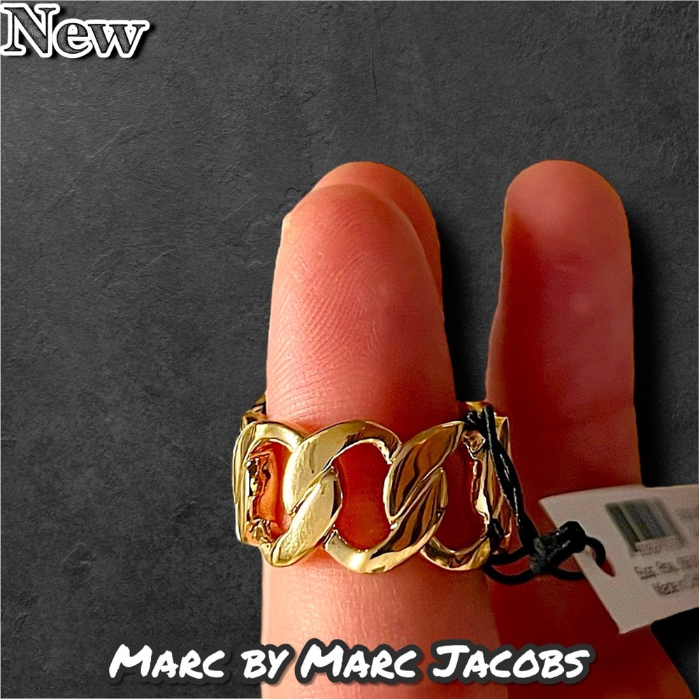 🔴New Marc by Marc Jacobs Gold Chain Link Turnlock “Chunky Katie” Ring Size 5/6 - Picture 4 of 8